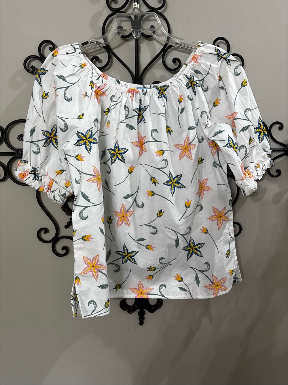 Cece Size small